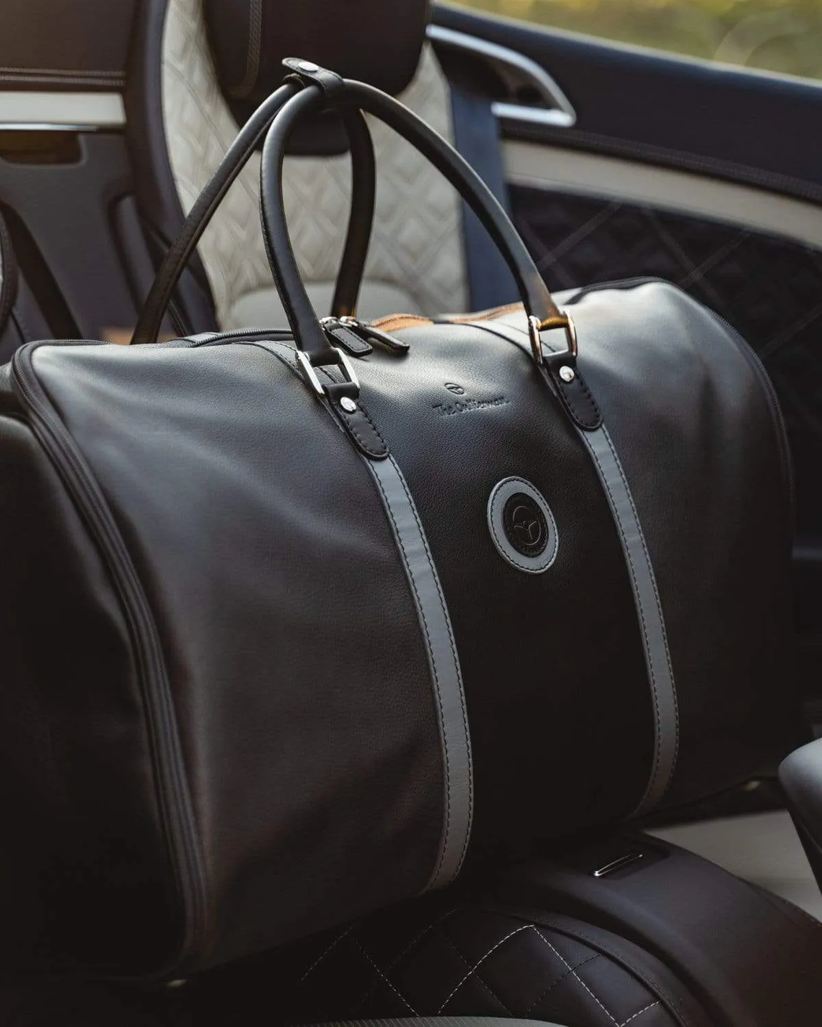GLOBETROTTER - Full-grain Leather Weekender Garment Bag - Lava/Black/Grey