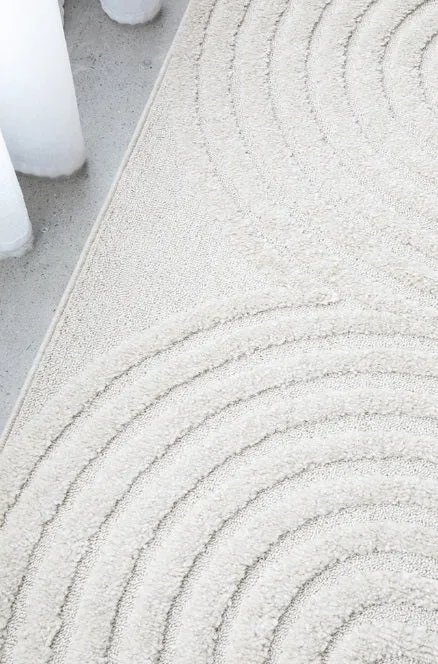 Lola Abbey White Rug