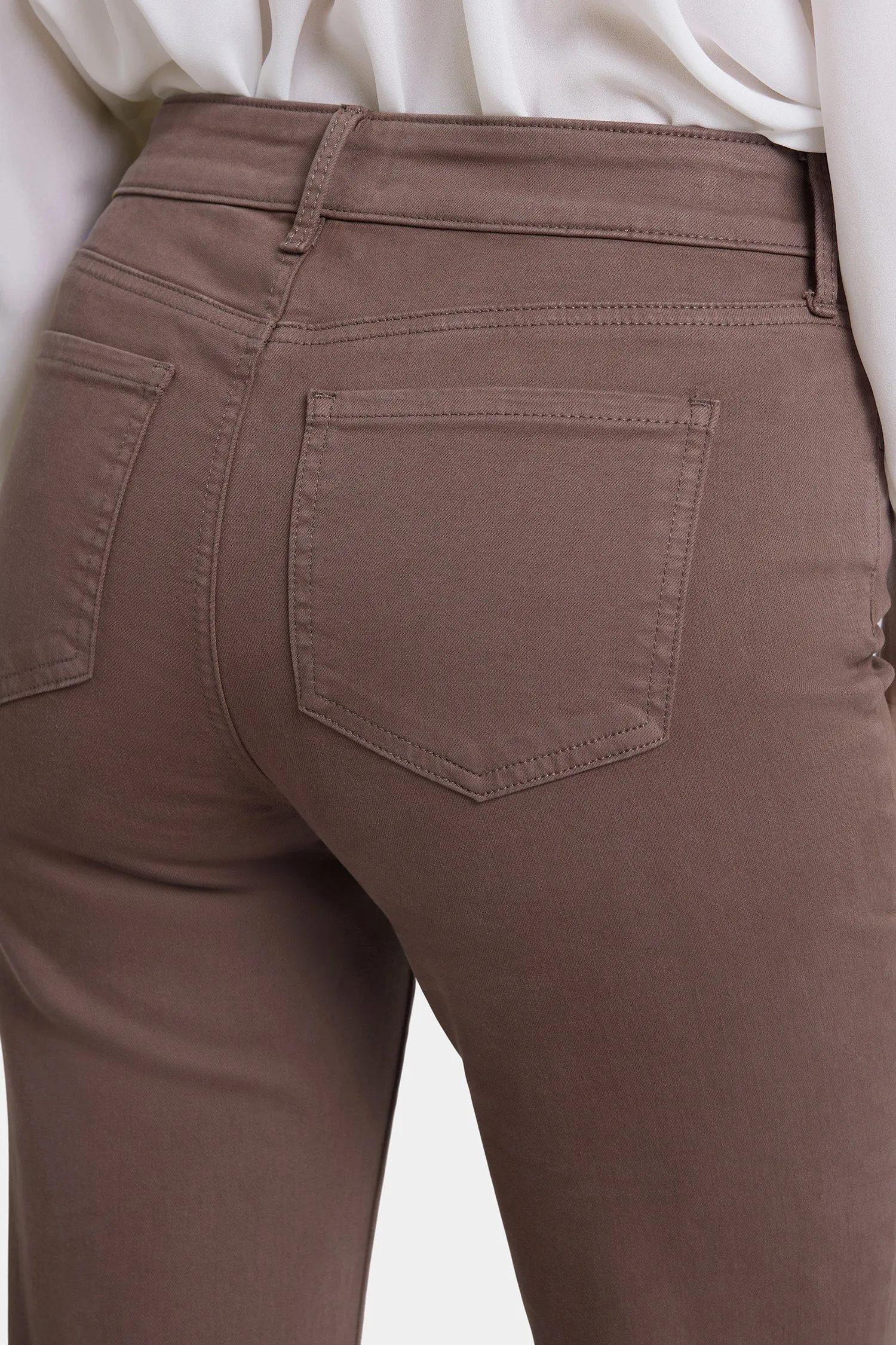 Marilyn Straight Jeans In Petite - Dark Wood