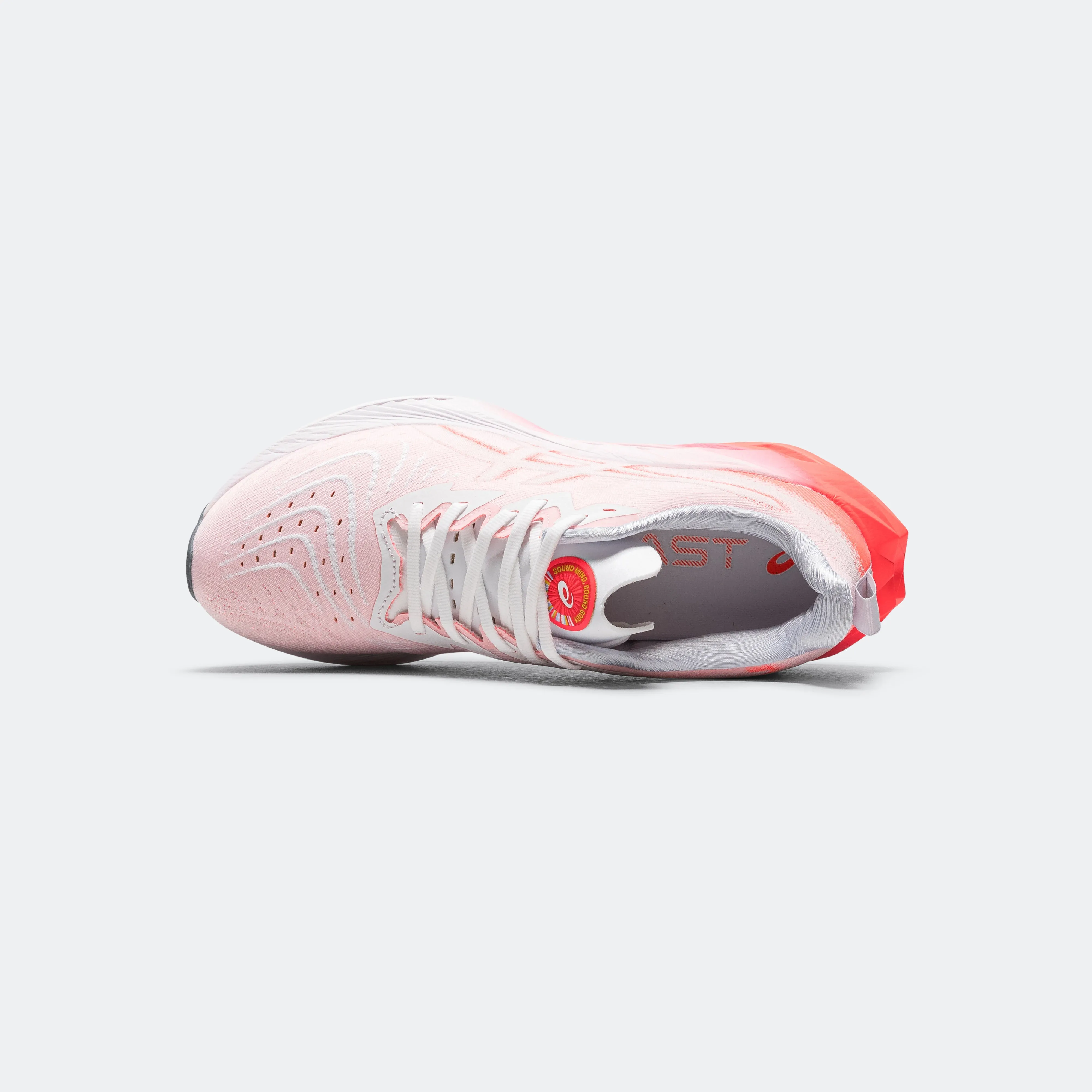 Mens Novablast 4 - White/Sunrise Red
