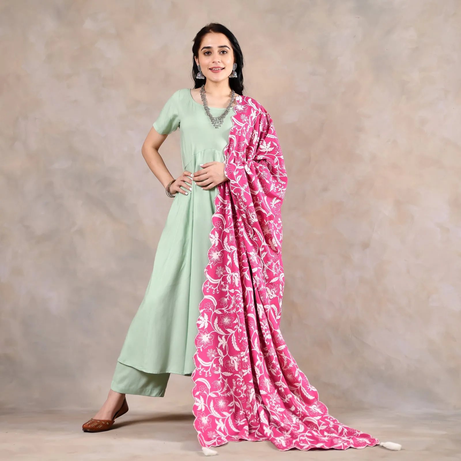 Mint Green Flared Kurta Pant Set with Pink Scalloped Dupatta